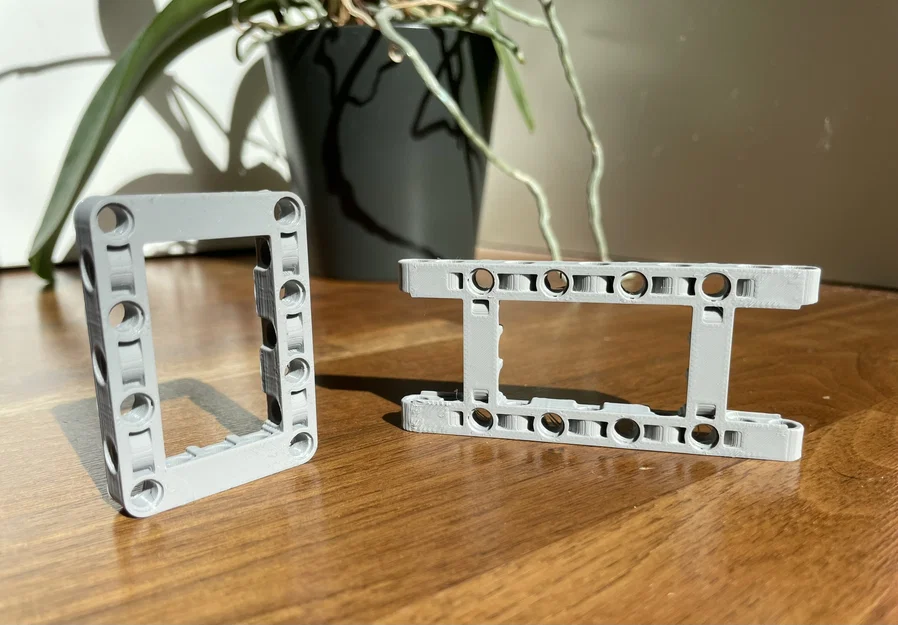 Khung tương thích LEGO Technic (LEGO-Technic-Compatible Frame) - Image 1