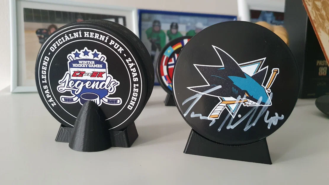 Đế trưng bày đĩa khúc côn cầu (Hockey Puck Stand) in 3D cực chất - Image 2