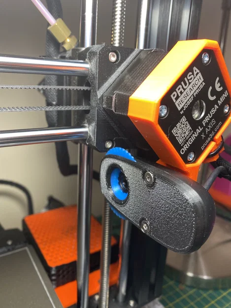 Ngàm Logitech C270 cho Prusa Mini kèm cable strain relief - Image 1