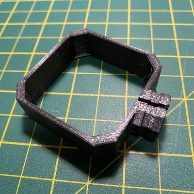 Ngàm Logitech C270 cho Prusa Mini kèm cable strain relief
