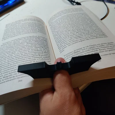 Dụng cụ giữ trang sách hình Batman - Phụ kiện độc đáo cho tín đồ đọc sách