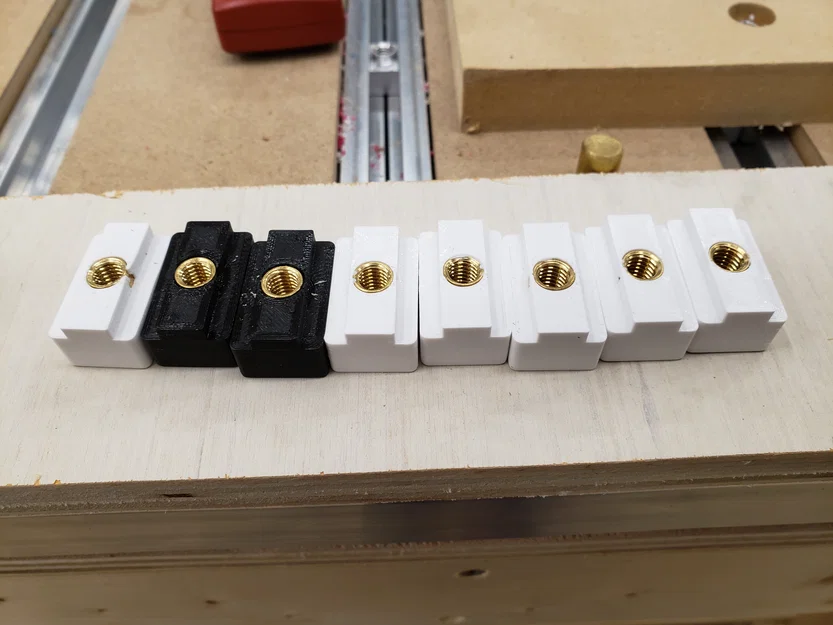 Shapeoko Hybrid Table T Nut (T-nut dùng heat set insert) - Image 1
