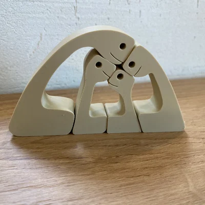 Dinosaurs Family – Tượng khủng long gia đình ấm áp