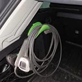 Giá đỡ cáp sạc Volvo V60/V90 cho móc treo trong cốp - Thumbnail 1
