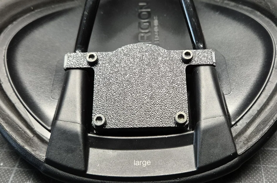 Giá đỡ định vị Chipolo One cho yên xe đạp (Ergon, Selle Royal) - Image 3