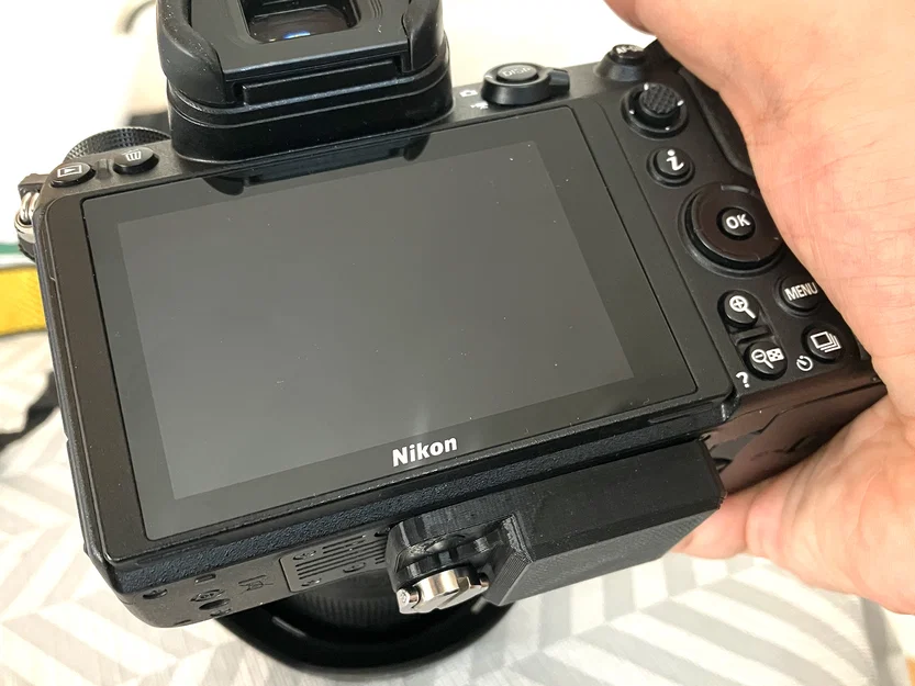 Giá gắn Apple AirTag ẩn cho máy ảnh (mount cho photo camera) - Image 2