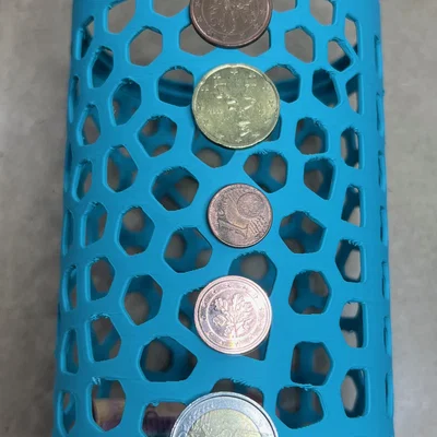 Spardose mit Schraubdeckel (Heo đất tiết kiệm nắp vặn)