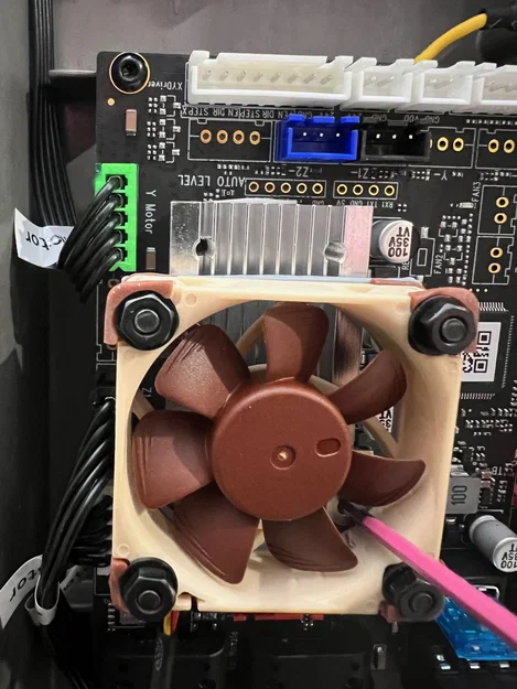 Ngàm gắn quạt Noctua 40mm cho Marlin board Ankermake M5 - Image 4