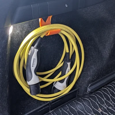 Móc treo cáp sạc Skoda Enyaq