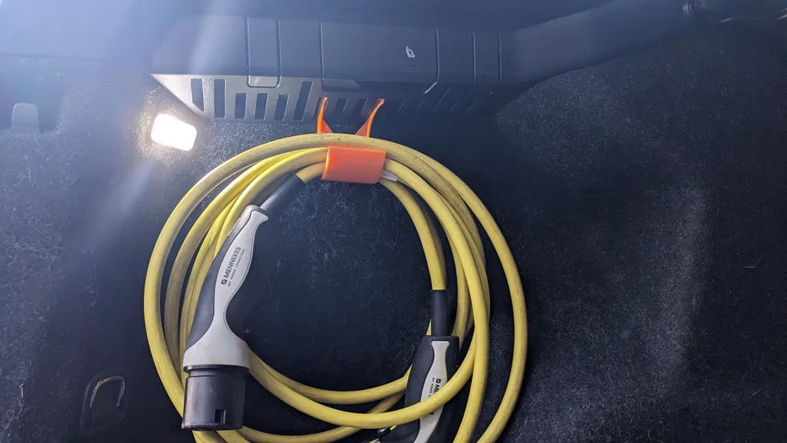 Móc treo cáp sạc Skoda Enyaq - Image 2