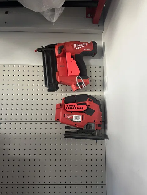 Bộ giá treo dụng cụ Milwaukee cho Pegboard hoặc Wall Control - Image 2
