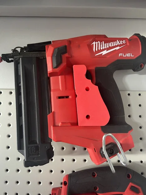 Bộ giá treo dụng cụ Milwaukee cho Pegboard hoặc Wall Control - Image 4