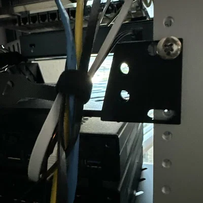 Kệ rack 10 inch GeeekPi (GeeekPi 10 in rack shelf)
