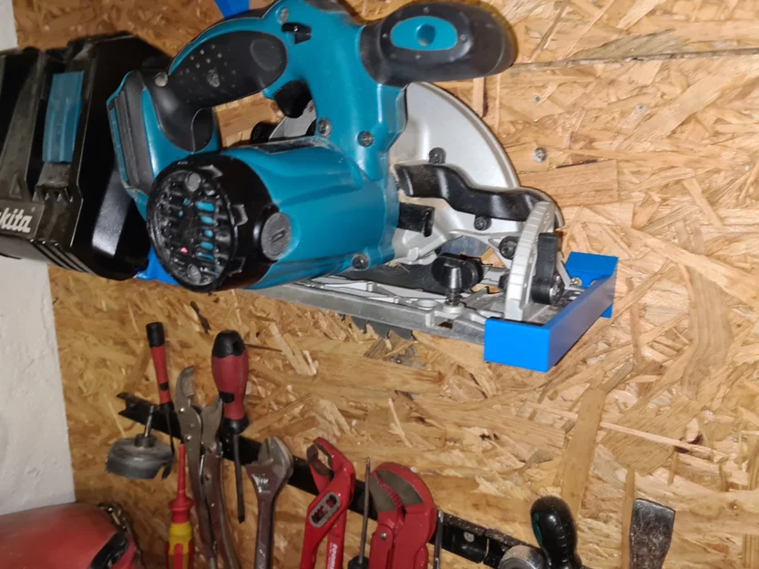 Giá treo tường cho máy cưa đĩa cầm tay Makita in 3D - Image 1