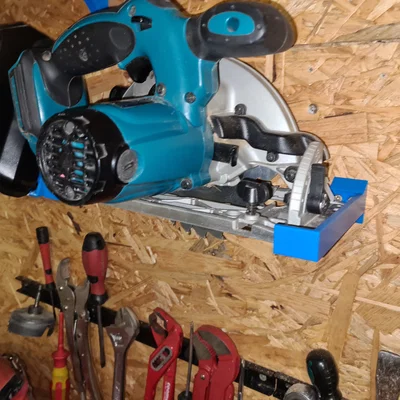 Giá treo tường cho máy cưa đĩa cầm tay Makita in 3D