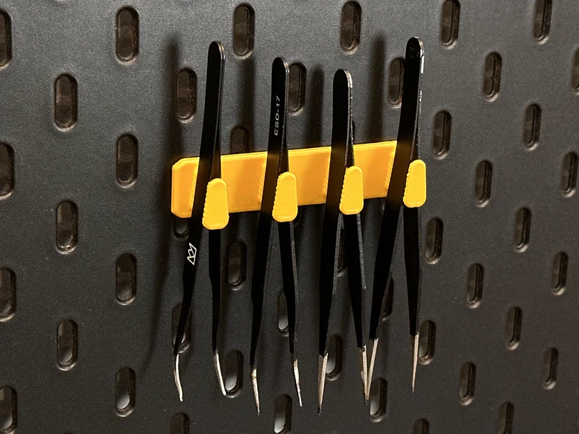 Giá treo nhíp tiện lợi cho bảng Skådis (Tweezer-Holder) - Image 1