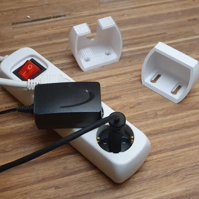 Giá treo ổ cắm điện gắn tường tiện lợi