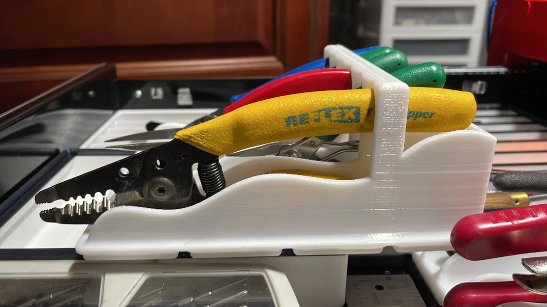 Khay kìm thông minh Gridfinity: Giải pháp lưu trữ dụng cụ gọn gàng - Image 1