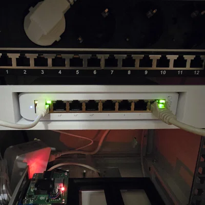 Ubiquiti Unifi USW 8 Lite Switch - Giá rackmount cho rack kim loại 10 inch