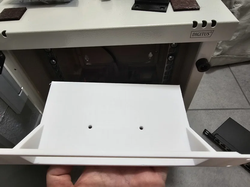 Ubiquiti Unifi USW 8 Lite Switch - Giá rackmount cho rack kim loại 10 inch - Image 6