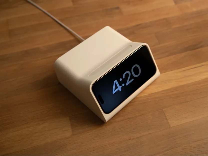 Đế Sạc 3D Cho iPhone 15 Plus và Apple Watch - Độc Đáo, Tiện Lợi - Image 1
