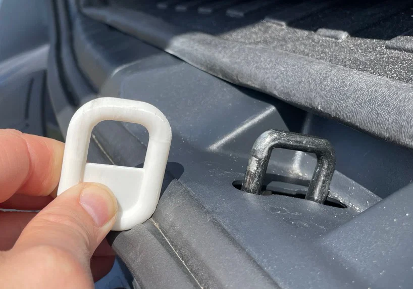 Vòng chèn khóa cửa sau Subaru Hatch Latch Ring - Image 2