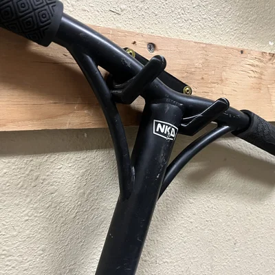 Móc treo tường cho Skateboard & Scooter