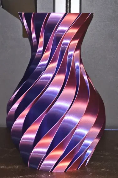 Mẫu bình hoa xoắn ốc 3D độc đáo trang trí nhà cửa đẹp mắt - Image 1