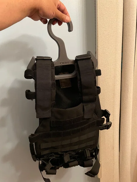 OBH – “One BIG Hanger” (Móc treo siêu bự) - Image 1