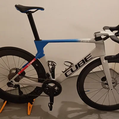Chân đế dựng xe đạp đua (Road bike stand) 28-40mm - Gấp gọn tiện lợi