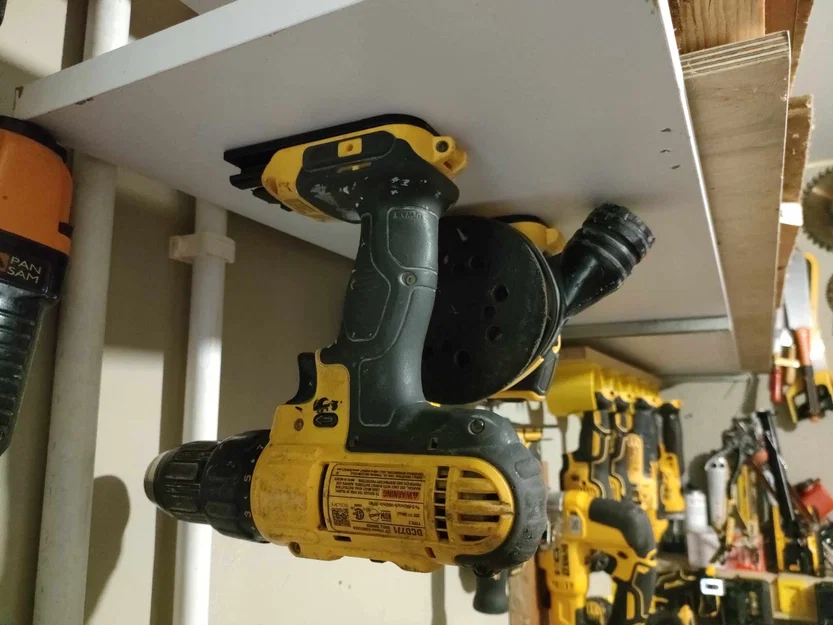 Giá treo máy DeWALT có khóa an toàn chống rơi cho xưởng 3D - Image 1