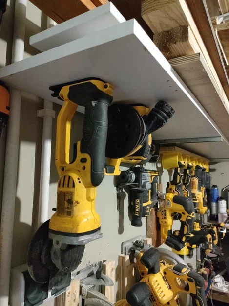 Giá treo máy DeWALT có khóa an toàn chống rơi cho xưởng 3D - Image 3