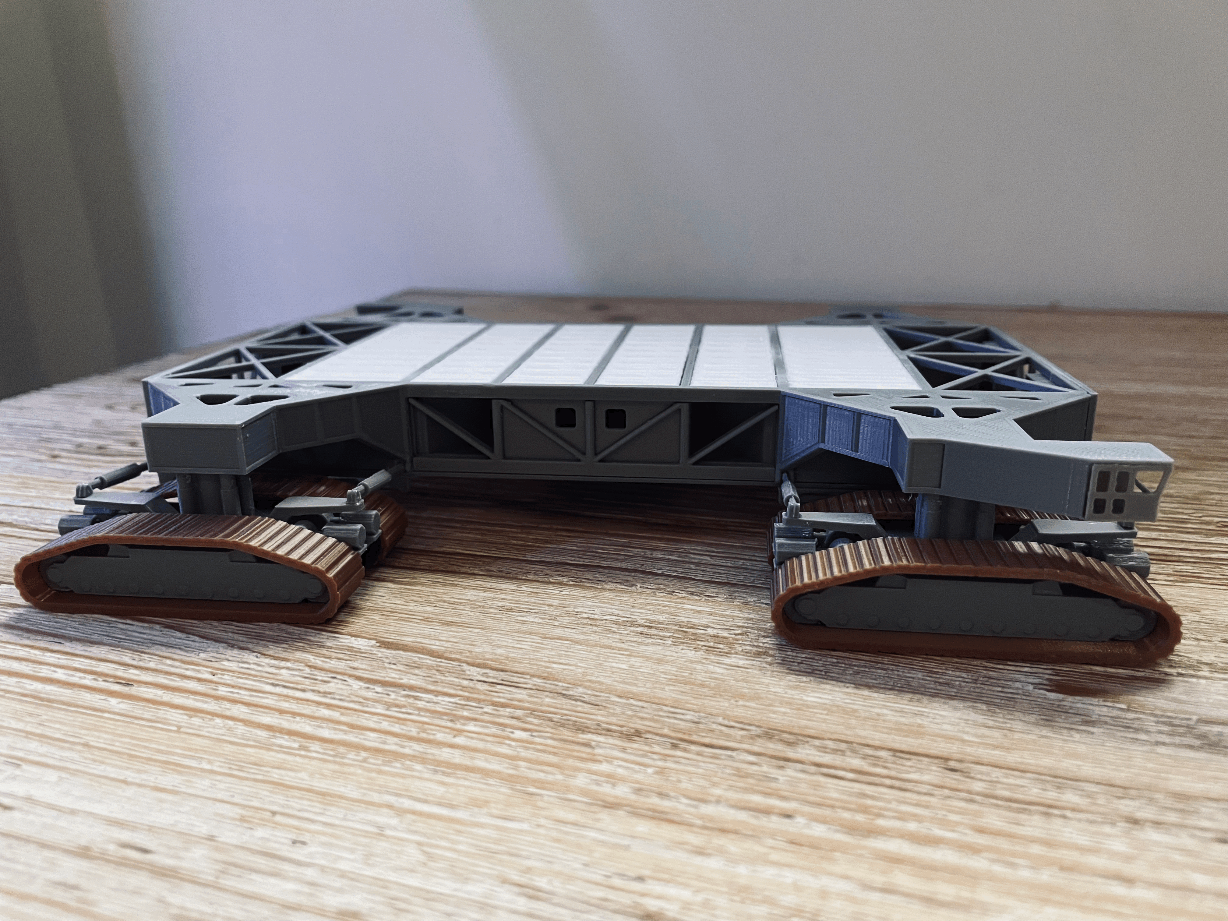 NASA 1/200 Crawler - Thumbnail 3