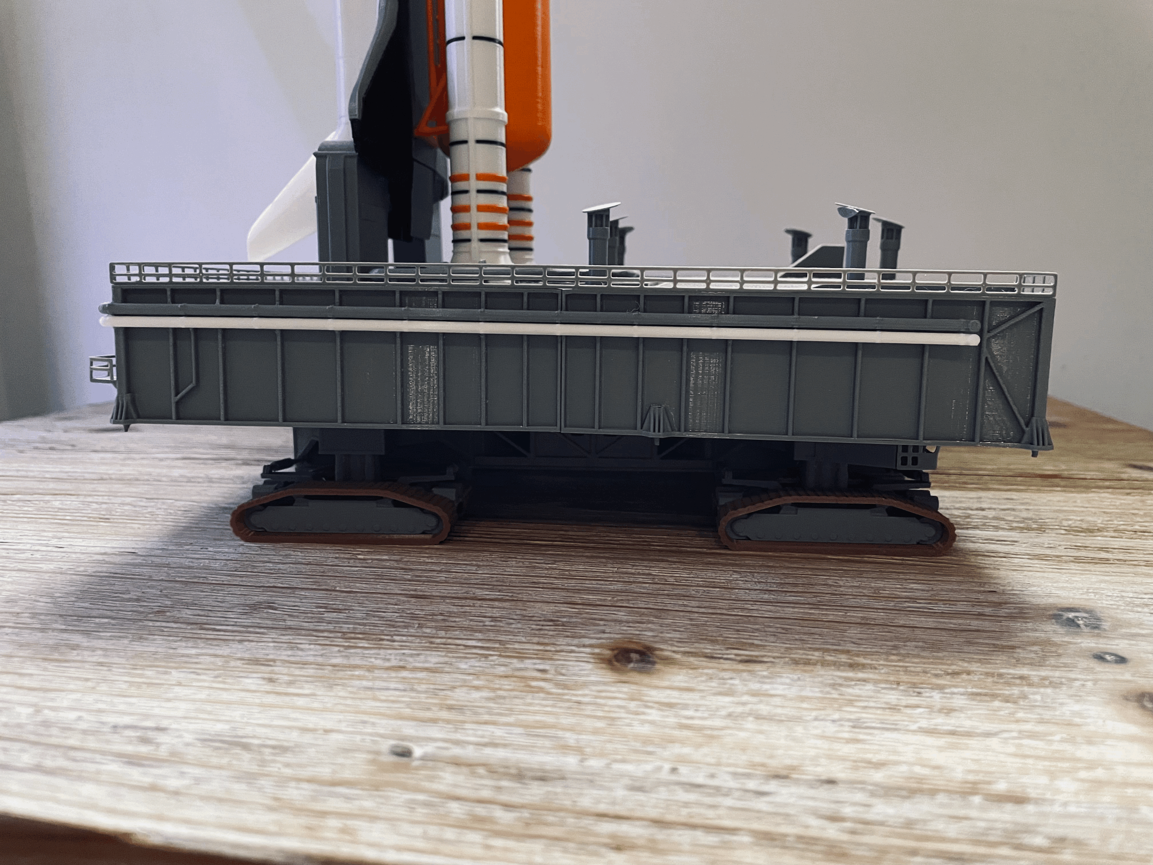 NASA 1/200 Crawler - Thumbnail 5