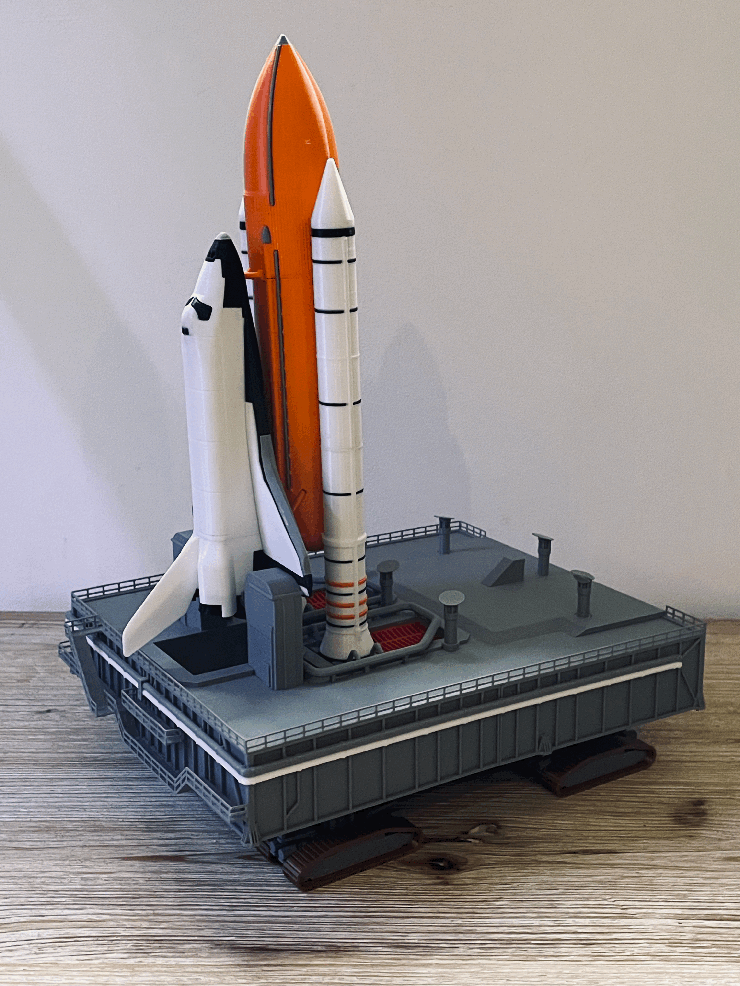 NASA 1/200 Crawler - Image 6