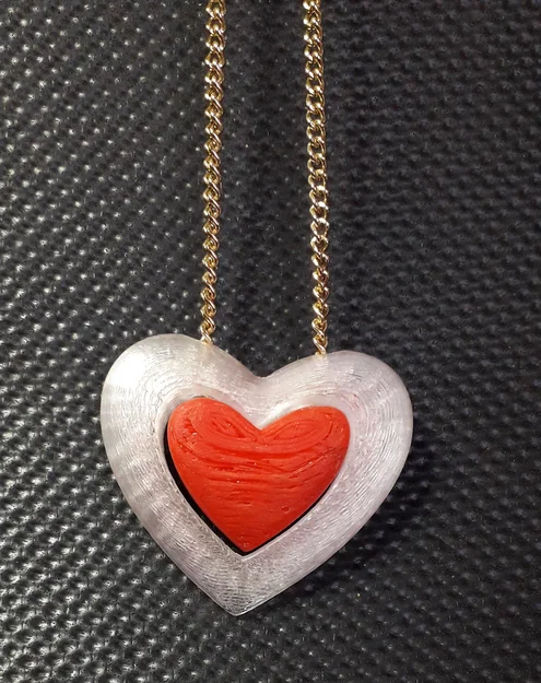 Heart in hearT – Hai trái tim in liền, có rãnh xỏ chain - Image 1