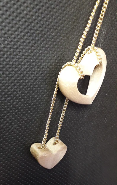 Heart in hearT – Hai trái tim in liền, có rãnh xỏ chain - Image 13