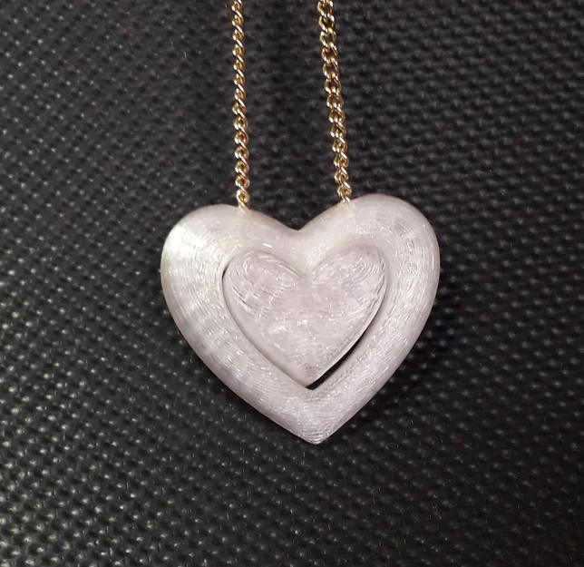 Heart in hearT – Hai trái tim in liền, có rãnh xỏ chain - Image 15