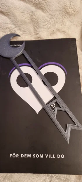 Bookmark Mặt Trăng kèm Line Marker - Image 1