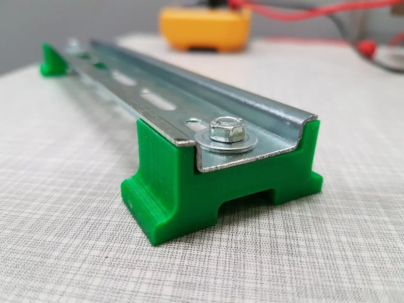 Chân kê DIN 35 Rail (DIN 35 Rail Feet) - Image 1