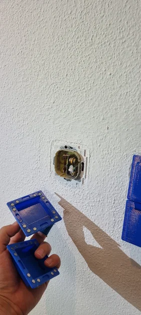 Nắp che khi sơn cho ổ cắm & công tắc (Painter's cover sockets switches) - Image 10