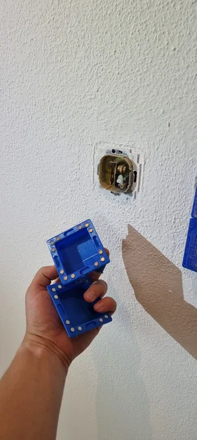 Nắp che khi sơn cho ổ cắm & công tắc (Painter's cover sockets switches) - Image 12