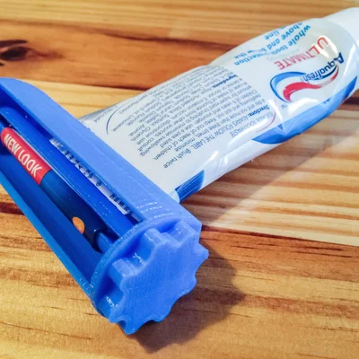 Dụng cụ bóp tuýp kem đánh răng (Toothpaste Tube Squeezer)