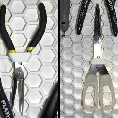 Giá treo kìm / kéo cho bảng HSW (honeycomb storage wall)