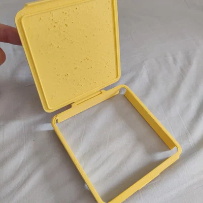 Nắp đậy tái sử dụng cho túi rác (Reusable bin lid for trashbags)