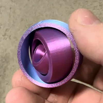 Fidget spinner - Mẫu thiết kế xoay cực mượt