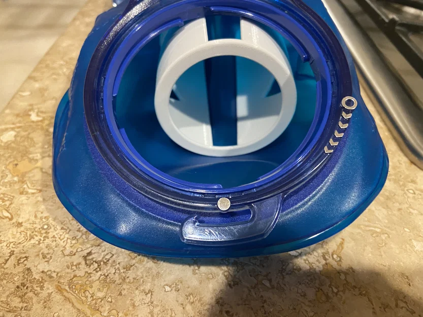 Dụng cụ hỗ trợ làm khô túi nước (Hydration bladder drying insert) - Image 2