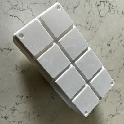 Khay đựng dây cáp có thể tùy chỉnh (Customizable cable organizer)