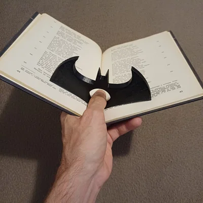 Dụng cụ giữ trang sách hình Batman 3D - Tiện lợi cho người mê đọc sách