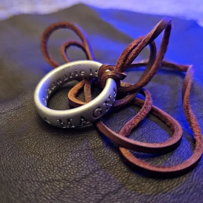 Nhẫn Uncharted (uncharted ring)